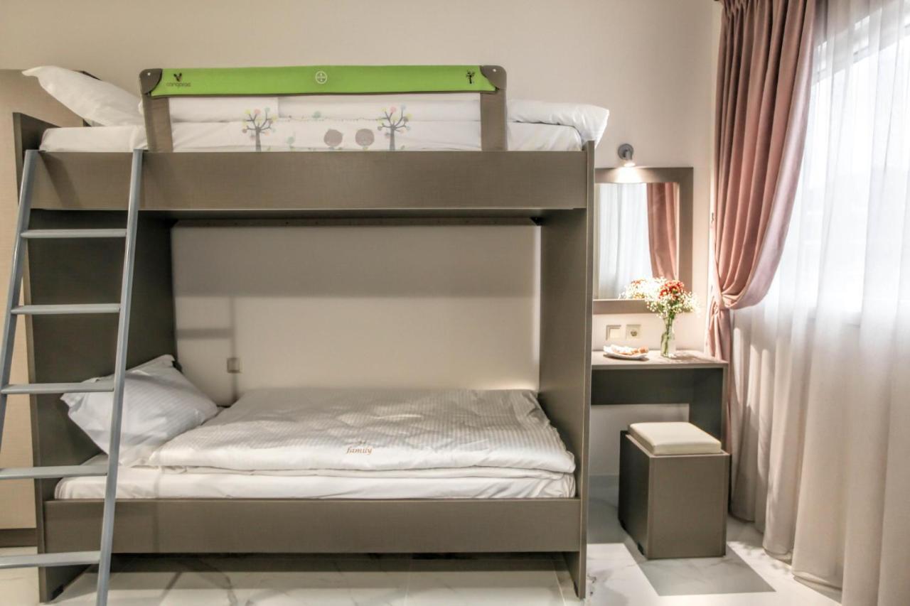 Del Sol #2 Meteora Luxurious Family Suites Kalampaka Exteriör bild