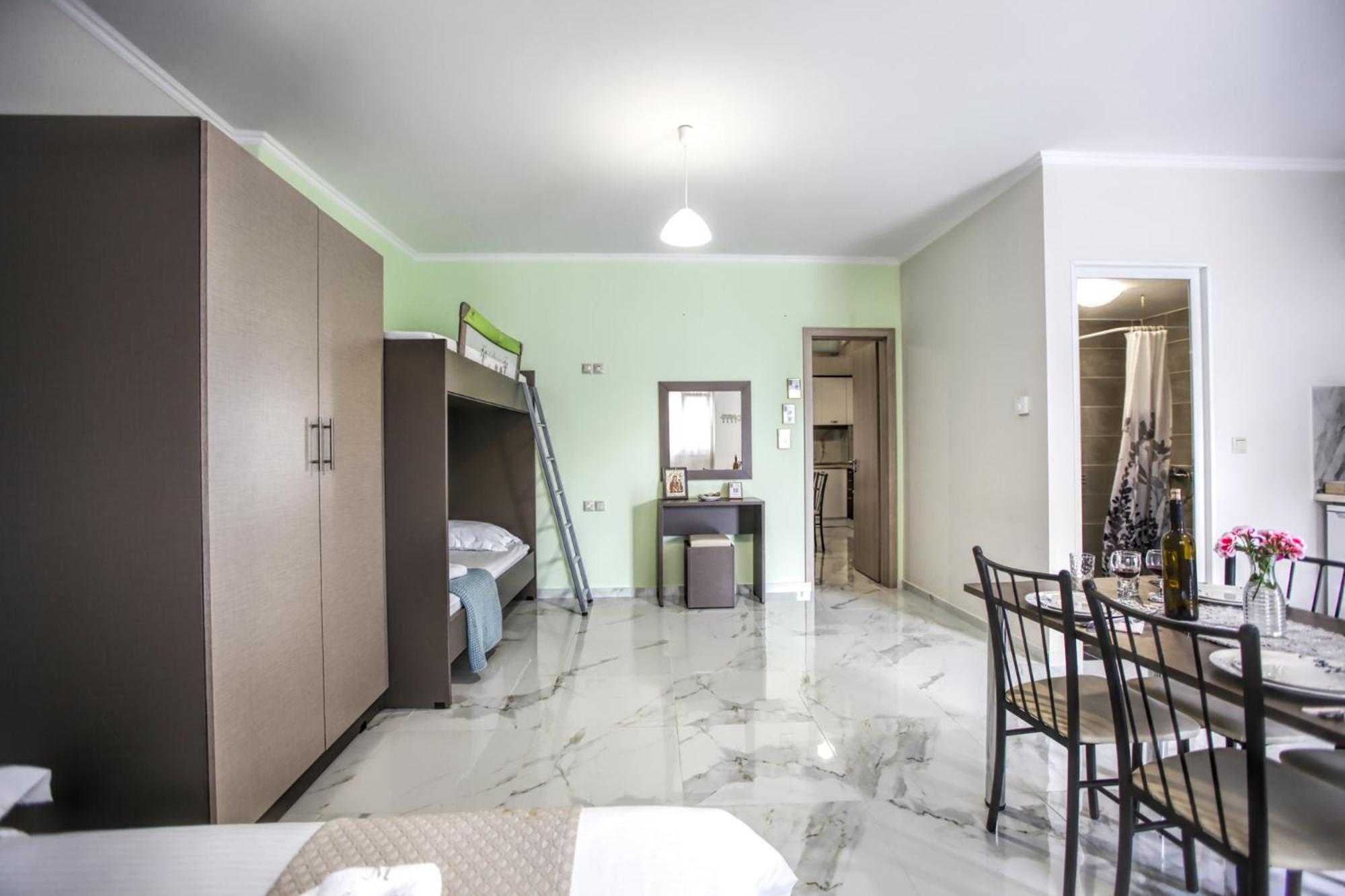 Del Sol #2 Meteora Luxurious Family Suites Kalampaka Exteriör bild