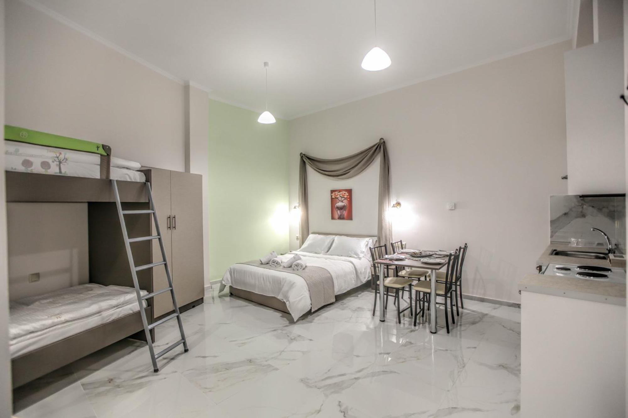 Del Sol #2 Meteora Luxurious Family Suites Kalampaka Exteriör bild
